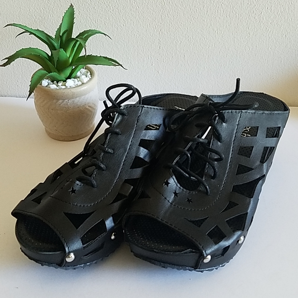 Refresh Women's Sandals
